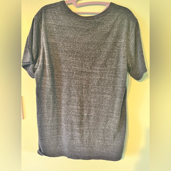 On The Byas Gray Pocket Tee Horizontal Front Floral Graphic Pattern T-Shirt. M - Picture 9 of 9